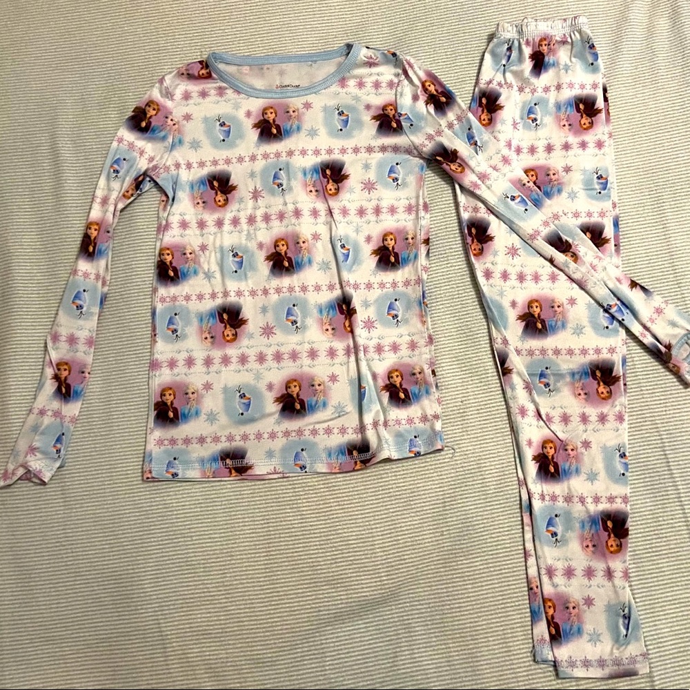 Frozen Cuddl Duds